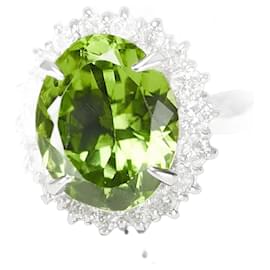 Autre Marque-Pt900 Platinum Peridot Diamond Ring-Silvery