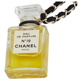 Collana Eau de Parfum Chanel No. 19 Altro