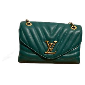 Louis Vuitton New Wave MM Verde