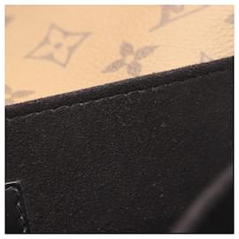 Louis Vuitton-Louis Vuitton Pochette Metis MM Handbag-Brown