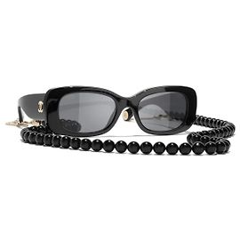CHANEL Black Rectangular Sunglasses in Excellent Condition with Case and Box sold out Black