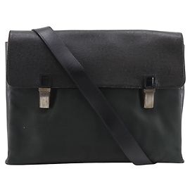 Louis Vuitton Saratov GM Shoulder Bag Black