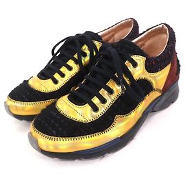 Baskets en cuir suédé Chanel COCO Mark Tweed Switch Marron Noir Doré Jaune