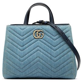 Bolsa pequena GG Marmont matelassé em denim azul da Gucci com pérolas. Azul Outro