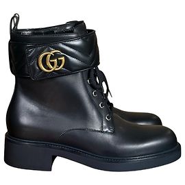 Gucci Botas de tornozelo acolchoadas GG Marmont Preto