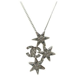 NOVO COLAR CHANEL ESTRELAS & LOGO CC 60 CM METAL PRATEADO + CAIXA Prata