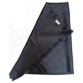 Sciarpa Gucci in jacquard di lana e seta GG. Nero