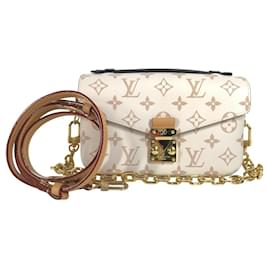 Louis Vuitton-Bolsa Pochette Metis EW Monograma Louis Vuitton-Bege,Outro