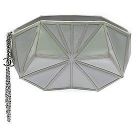 Clutch de muñeca Chanel de cordero perlado blanco Midnight Swim Blanco Crudo