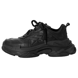 Balenciaga-Tênis Esportivos Balenciaga Triple S em Poliéster Preto-Preto