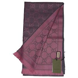 Brand new Gucci scarf, GG monogram, reversible, wool, pink/grey. Pink Grey
