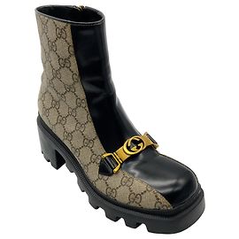 Botas de tobillo Gucci GG Supreme Horsebit entrelazadas G beige oscuro Beige
