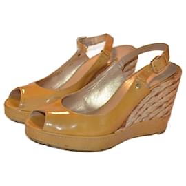 Zeppe Stuart Weitzman in vernice color cammello Taglia 41 Cammello