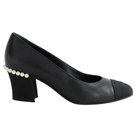 Chanel black leather heels Black