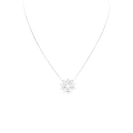 Pendente Van Cleef & Arpels, "Lotus", ouro branco e diamantes. Outro