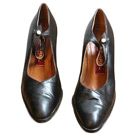 Carel vintage black leather pumps size 38 Black