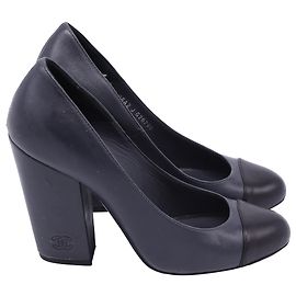 Chanel CC Cap Toe Block-Heel Pumps in Dark Grey Leather Grey