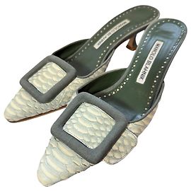 Mules à talon bas pointu Maysale de Manolo Blahnik Vert