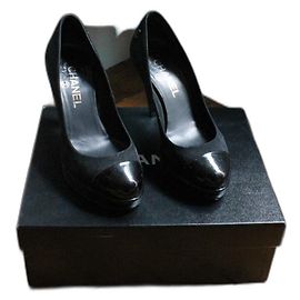 Chanel escarpins en cuir vernis et daim pointure 35,5 Noir