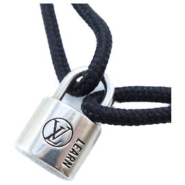 Charm lucchetto Ag925 Louis Vuitton Q05942 Bracciale Lockit Rahn in argento Nero Argento