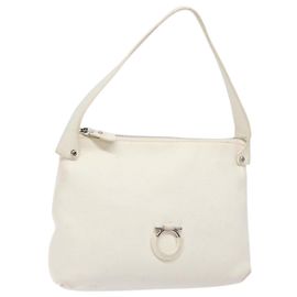 Bolsa de Ombro Gancini em Couro Salvatore Ferragamo Branco