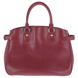 Sac à main Louis Vuitton Epi Passy PM en cuir rouge Rouge