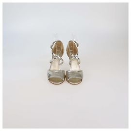 Sandales à multi-brins en cuir doré Chanel Doré