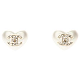 Boucles d'oreilles en forme de cœur en perles synthétiques et strass dorés Chanel White CC Blanc