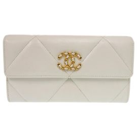Cartera Larga Chanel 19 en Piel de Cordero Blanco Blanco