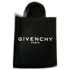 Borsa Givenchy G Tire Mini Verticale Nera in Pelle Nero