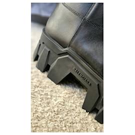 Balenciaga-Botas Bulldozer Balenciaga-Preto