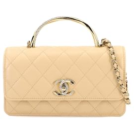 Chanel-Carteira de corrente de mão 2 em 1 Chanel Matelassé-Bege