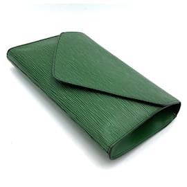Louis Vuitton-Bolsa de Clutch em Couro Epi Louis Vuitton-Verde