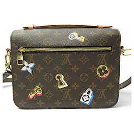 Louis Vuitton-BOLSA DE MÃO LOUIS VUITTON METIS M44366 EM CANVAS MONOGRAMA LOVELOCK-Marrom