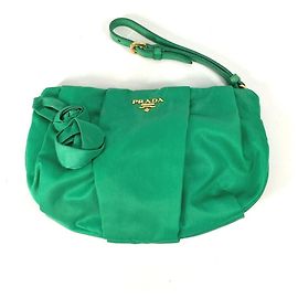 Prada Grüner Nylon Kosmetiktasche Grün