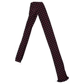 Corbata de pañuelo con estampado de corazón de Saint Laurent con bordes sin terminar Negro Roja
