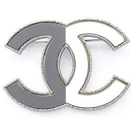 Broche Chanel Coco Mark en acier inoxydable Noir Argenté Blanc