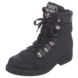 Botas godillots de nylon CHANEL Colección Coco Neige TBE Talla 39,5 IT Negro