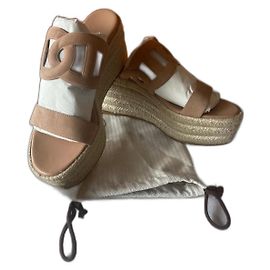 Hermès Ithéa 30 Beige Suede Espadrilles Beige
