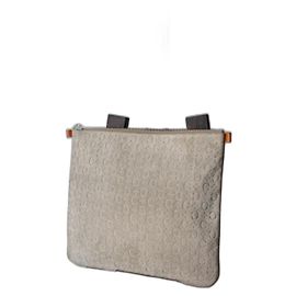 Pochette Céline Triomphe en daim gris Gris