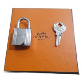 Hermès silvered steel padlock for Hermès Kelly, Birkin bag, single key, box Silver hardware