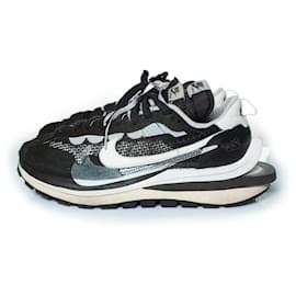 Autre Marque-Sacai x Nike Vaporwaffle black and white trainers-Black