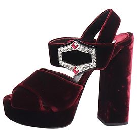 Prada Bordeaux Samtabsätze mit Diamantenschnalle - Größe EU 36 (UK 3) Rot
