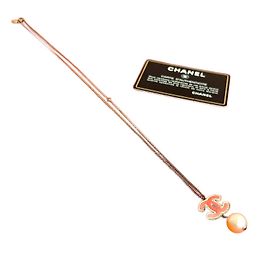 Colar de Pérolas Chanel Coco Mark Swing Dourado Metálico