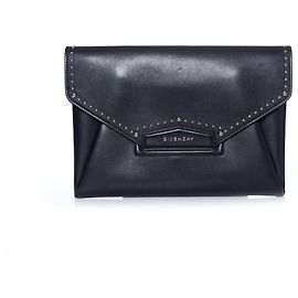 Clutch de couro com studs Antigona da Givenchy Preto