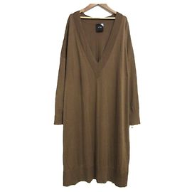 Autre Marque Vestido oversized de algodón Suvin ATON Castaño