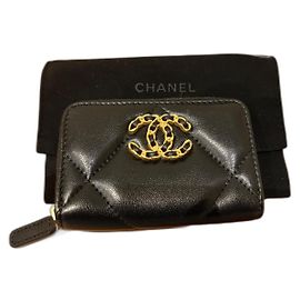 Chanel 19 Wallet Black Ostrich Leather Black