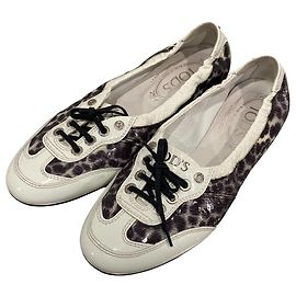 Chaussures de conduite en cuir verni Tod's Noir Blanc Beige