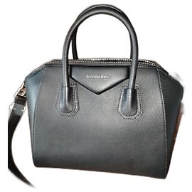 Givenchy Antigona medium leather handbag black Black