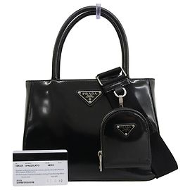Bolsa Triangle SPAZZOLATO em couro preto da Prada Preto